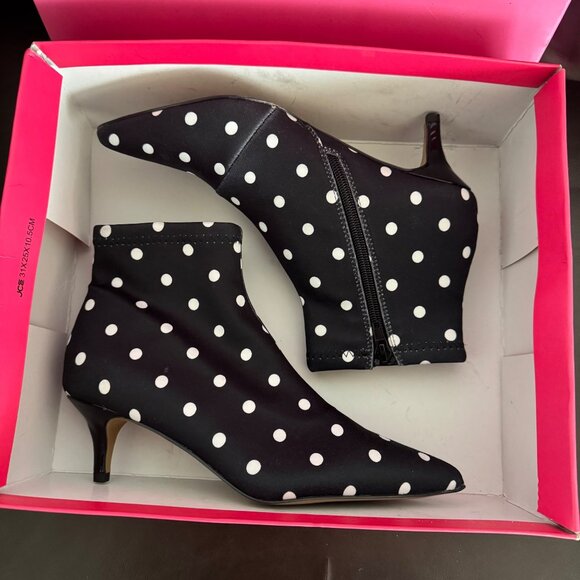 Betsey Johnson Roma Black & White Polka Dot Ankle Booties Size 6.5 Kitten Heel - Picture 1 of 9